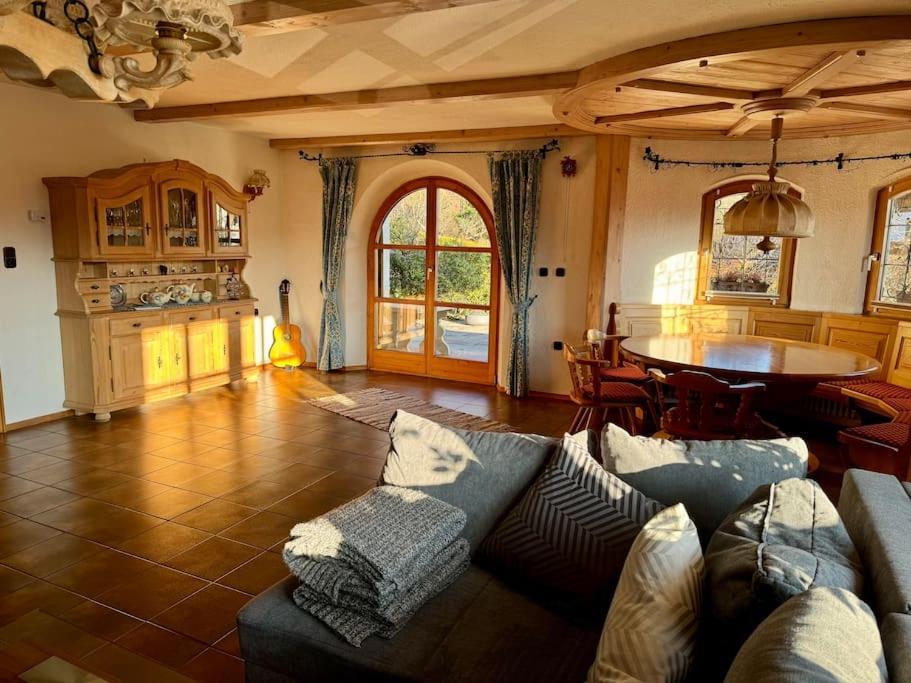 Romantisches Alpenchalet - Mit Sauna Und Kamin - Ruhig Und Zentral Bad Tölz Exteriör bild
