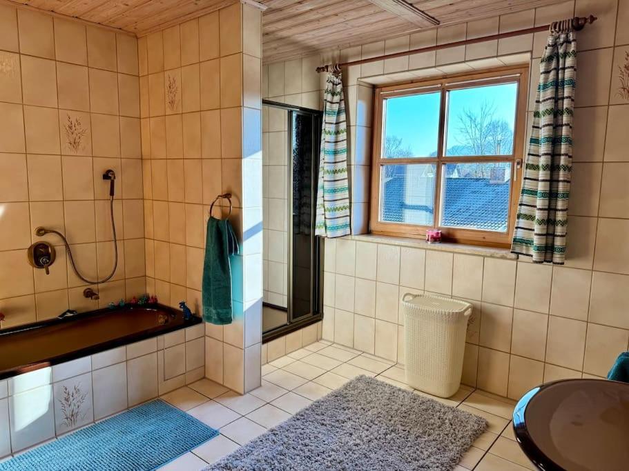 Romantisches Alpenchalet - Mit Sauna Und Kamin - Ruhig Und Zentral Bad Tölz Exteriör bild