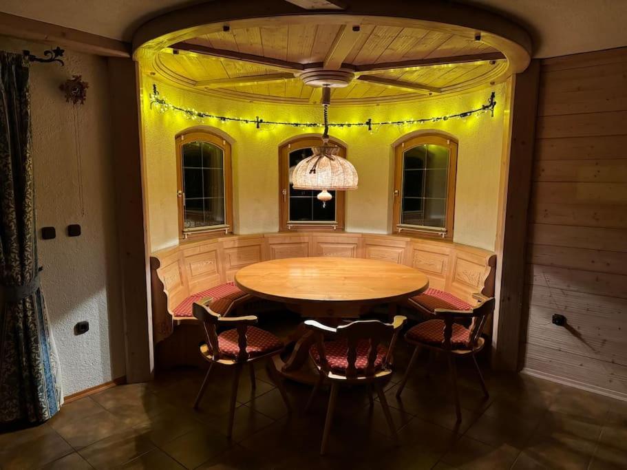 Romantisches Alpenchalet - Mit Sauna Und Kamin - Ruhig Und Zentral Bad Tölz Exteriör bild