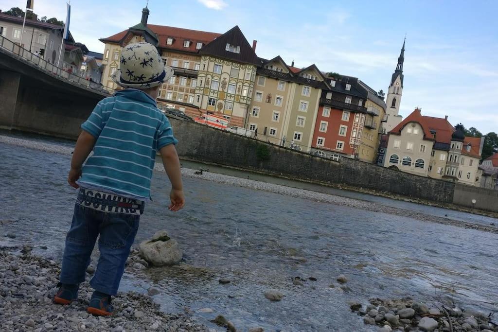 Romantisches Alpenchalet - Mit Sauna Und Kamin - Ruhig Und Zentral Bad Tölz Exteriör bild